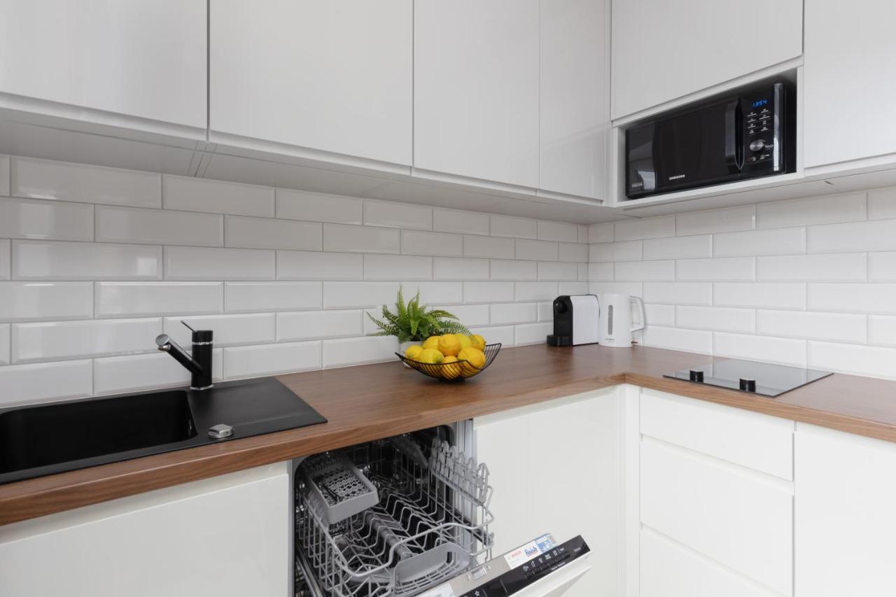 City Center Aparthotel Chmielna By Noclegi Renters Βαρσοβία Εξωτερικό φωτογραφία
