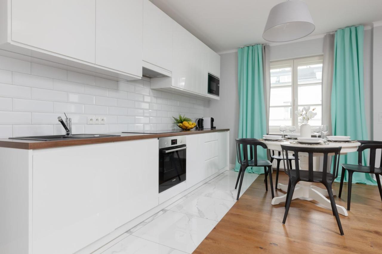 City Center Aparthotel Chmielna By Noclegi Renters Βαρσοβία Εξωτερικό φωτογραφία