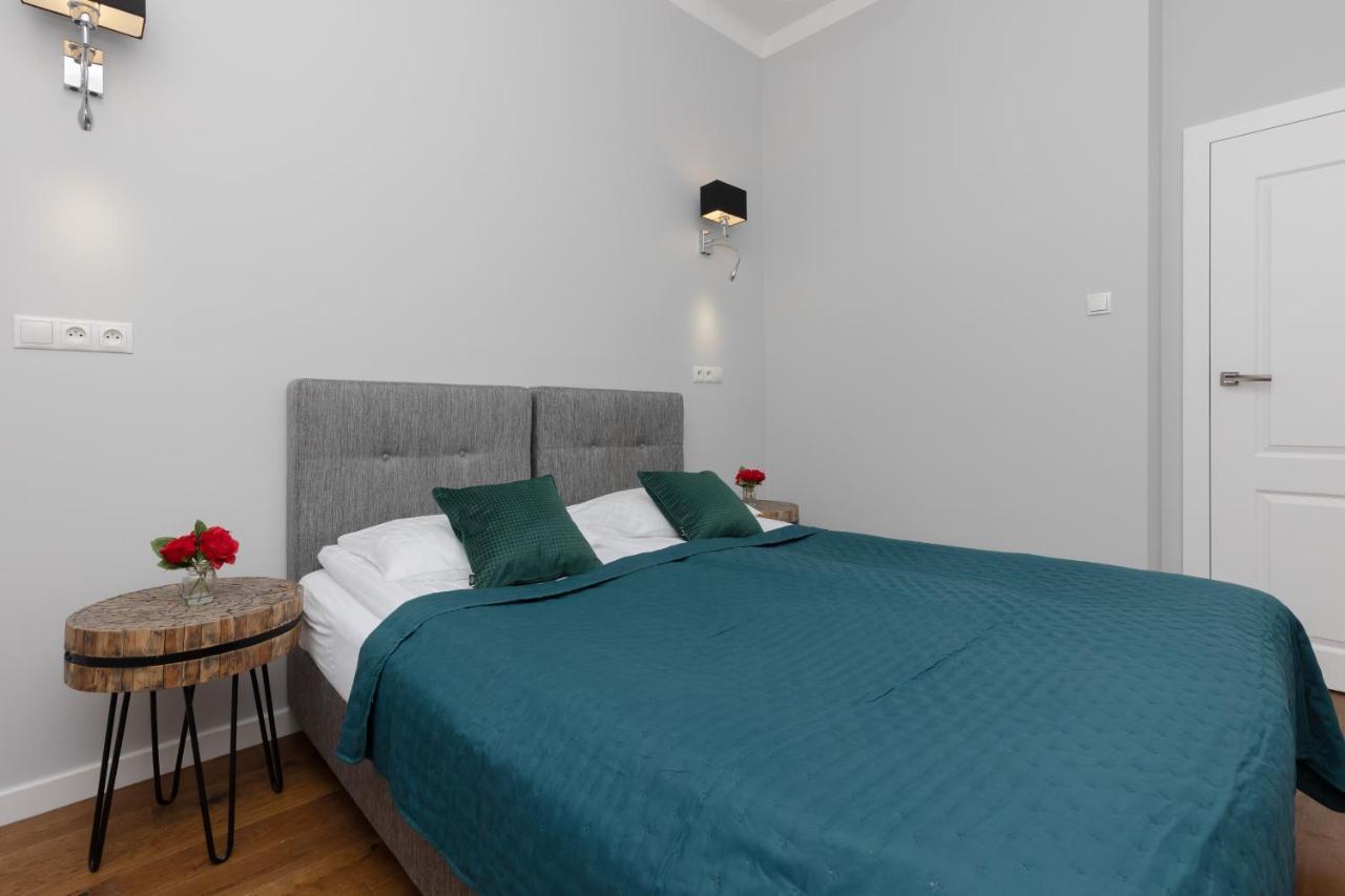 City Center Aparthotel Chmielna By Noclegi Renters Βαρσοβία Εξωτερικό φωτογραφία