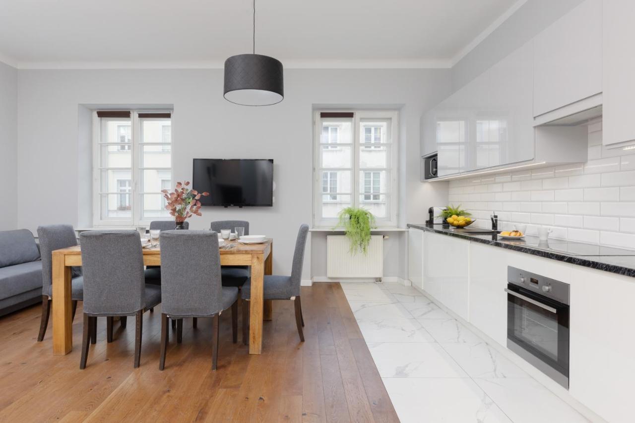 City Center Aparthotel Chmielna By Noclegi Renters Βαρσοβία Εξωτερικό φωτογραφία