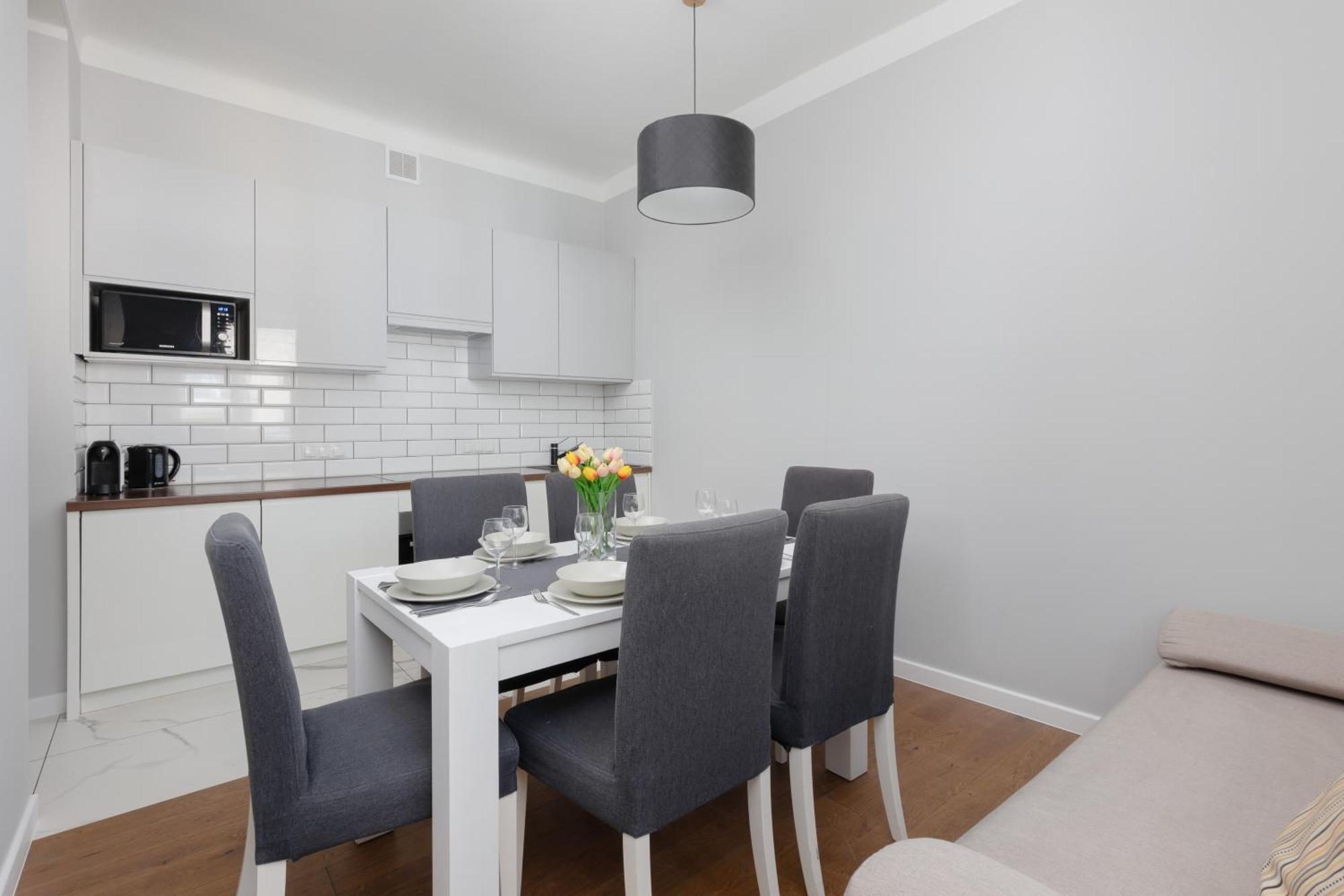 City Center Aparthotel Chmielna By Noclegi Renters Βαρσοβία Εξωτερικό φωτογραφία