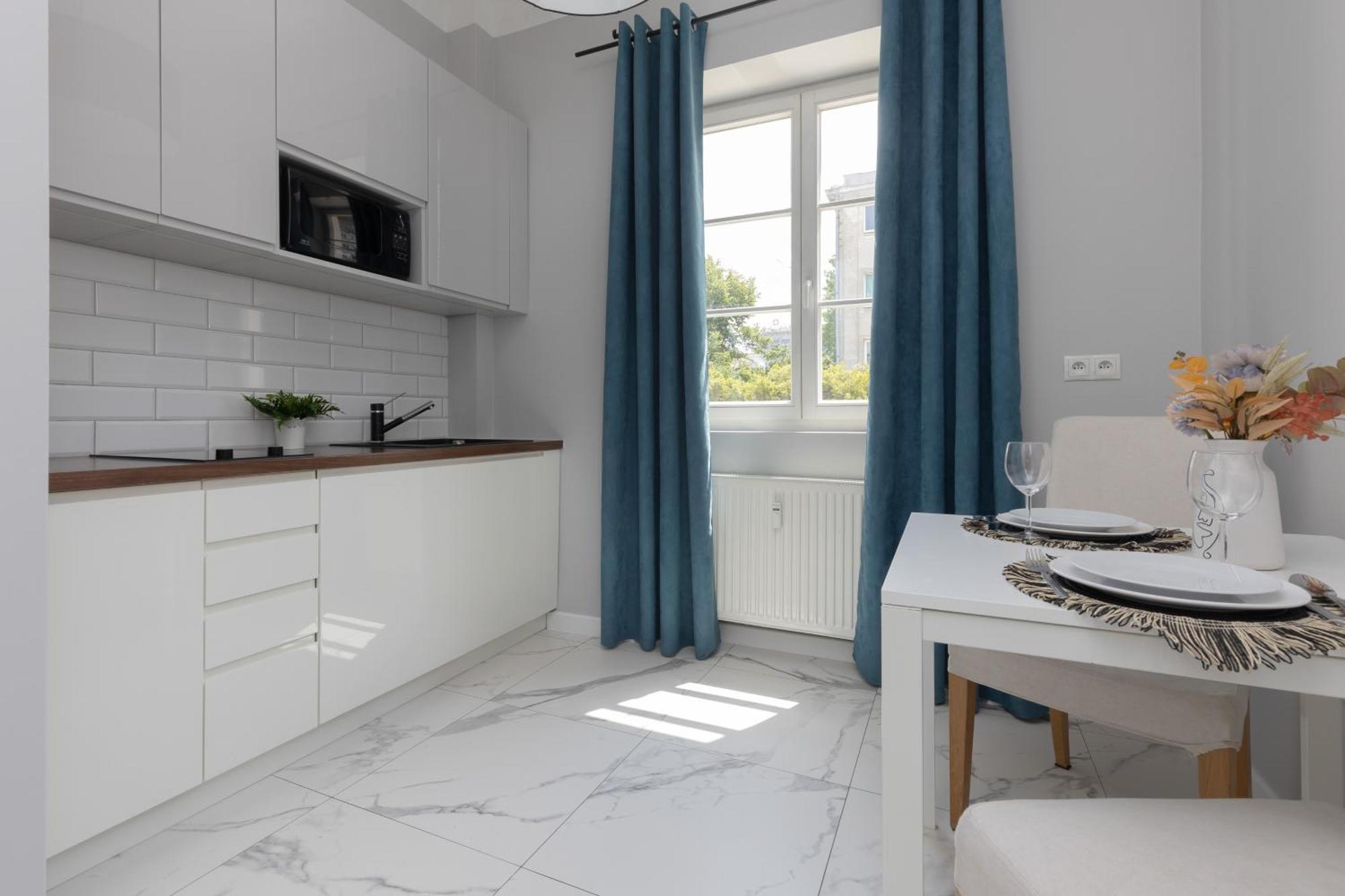 City Center Aparthotel Chmielna By Noclegi Renters Βαρσοβία Εξωτερικό φωτογραφία