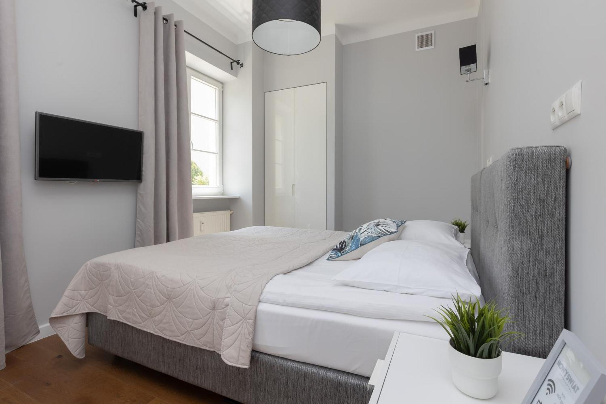City Center Aparthotel Chmielna By Noclegi Renters Βαρσοβία Εξωτερικό φωτογραφία
